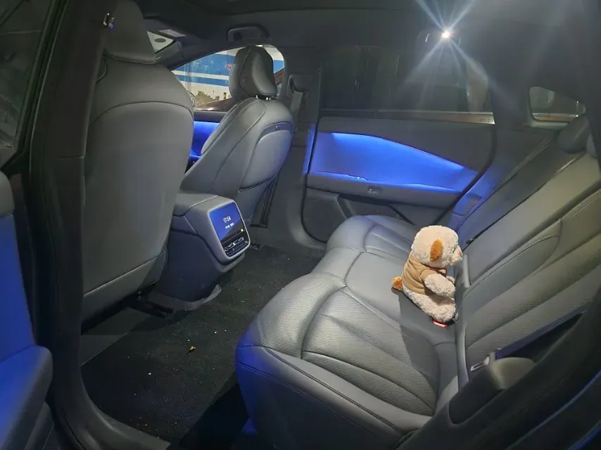 2024 Xpeng P7+ BEV 60.7KWH,autocango,china used car exporter,china ev exporter,chinese used car exporter,chinese used ev exporter