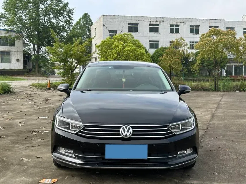 2018 Volkswagen Magotan 1.8T 180HP L4 7DCT,autocango,china used car exporter,china ev exporter,chinese used car exporter,chinese used ev exporter