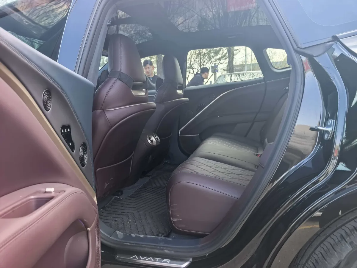 2025 Avatr 11 1.5T 156HP L4 REEV 39.05KWH,autocango,china used car exporter,china ev exporter,chinese used car exporter,chinese used ev exporter