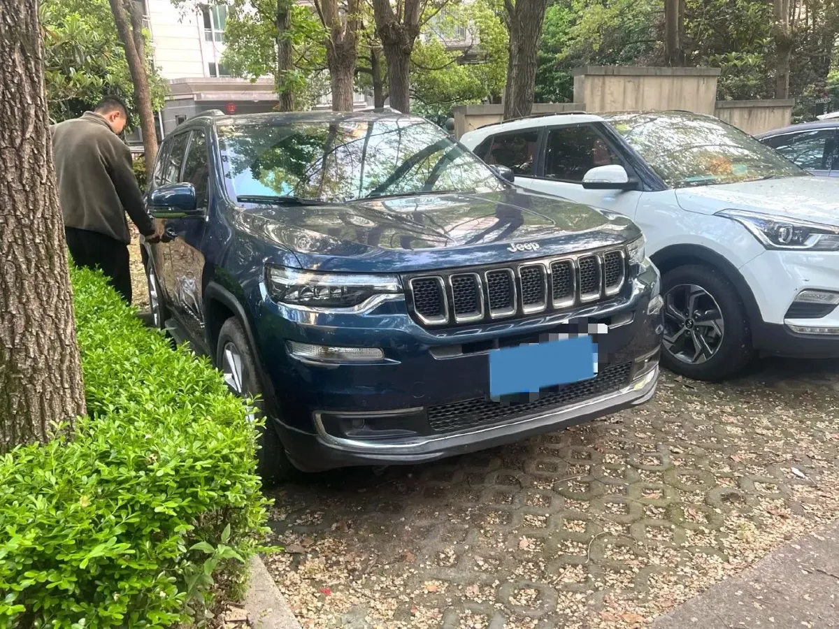 2020 Jeep Grand Commander 2.0T 234HP L4 9AT,autocango,china used car exporter,china ev exporter,chinese used car exporter,chinese used ev exporter
