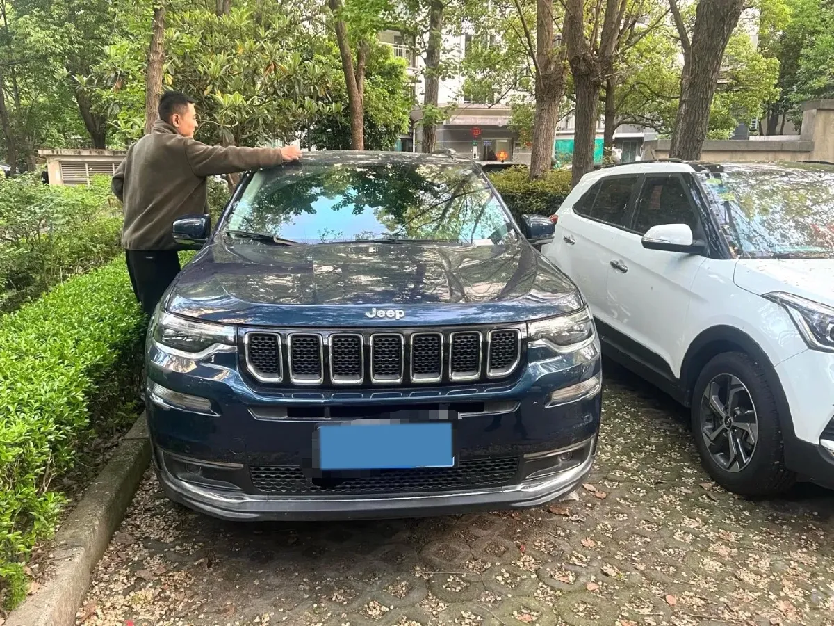 2020 Jeep Grand Commander 2.0T 234HP L4 9AT,autocango,china used car exporter,china ev exporter,chinese used car exporter,chinese used ev exporter