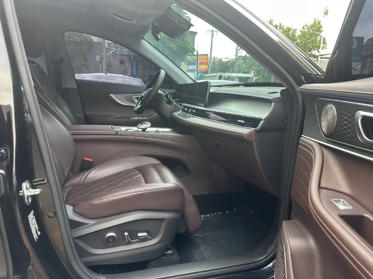 2024 Chery Tiggo 8 PRO 1.6T 197HP L4 7DCT,autocango,china used car exporter,china ev exporter,chinese used car exporter,chinese used ev exporter