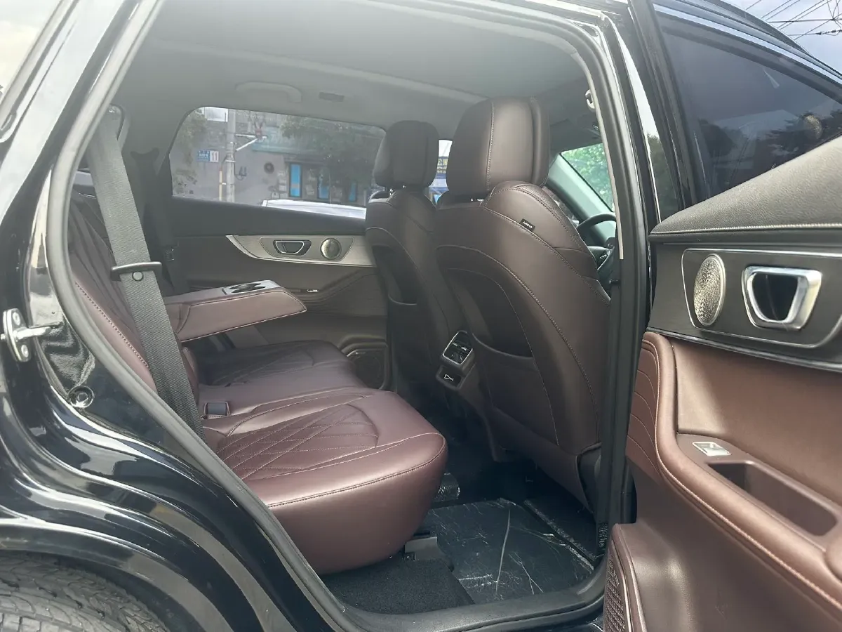 2024 Chery Tiggo 8 PRO 1.6T 197HP L4 7DCT,autocango,china used car exporter,china ev exporter,chinese used car exporter,chinese used ev exporter