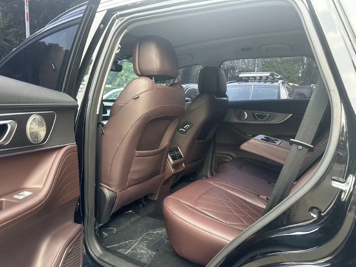 2024 Chery Tiggo 8 PRO 1.6T 197HP L4 7DCT,autocango,china used car exporter,china ev exporter,chinese used car exporter,chinese used ev exporter