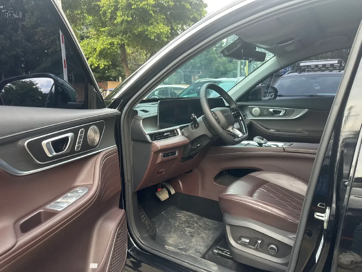 2024 Chery Tiggo 8 PRO 1.6T 197HP L4 7DCT,autocango,china used car exporter,china ev exporter,chinese used car exporter,chinese used ev exporter