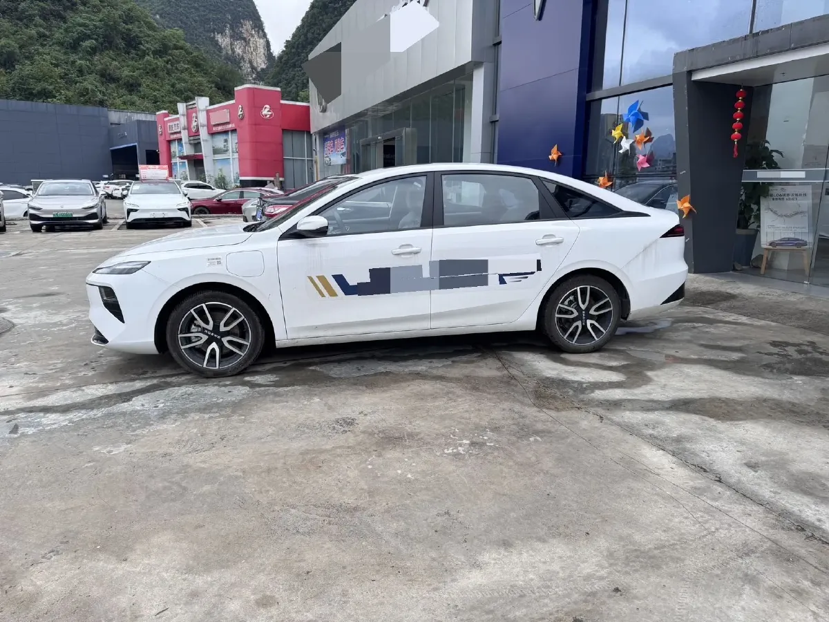 2025 Roewe D6 BEV,autocango,china used car exporter,china ev exporter,chinese used car exporter,chinese used ev exporter