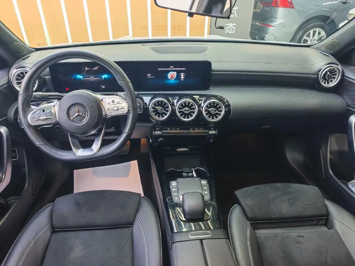 2023 Mercedes-Benz A Class 1.3T 163HP L4 7DCT,autocango,china used car exporter,china ev exporter,chinese used car exporter,chinese used ev exporter