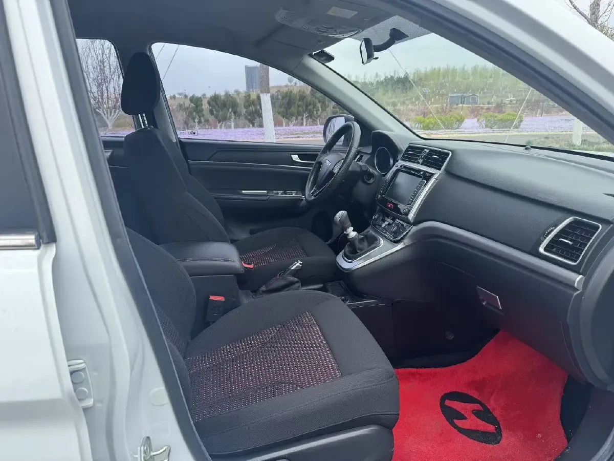 2019 Haval M6 1.5T 150HP L4 6MT,autocango,china used car exporter,china ev exporter,chinese used car exporter,chinese used ev exporter