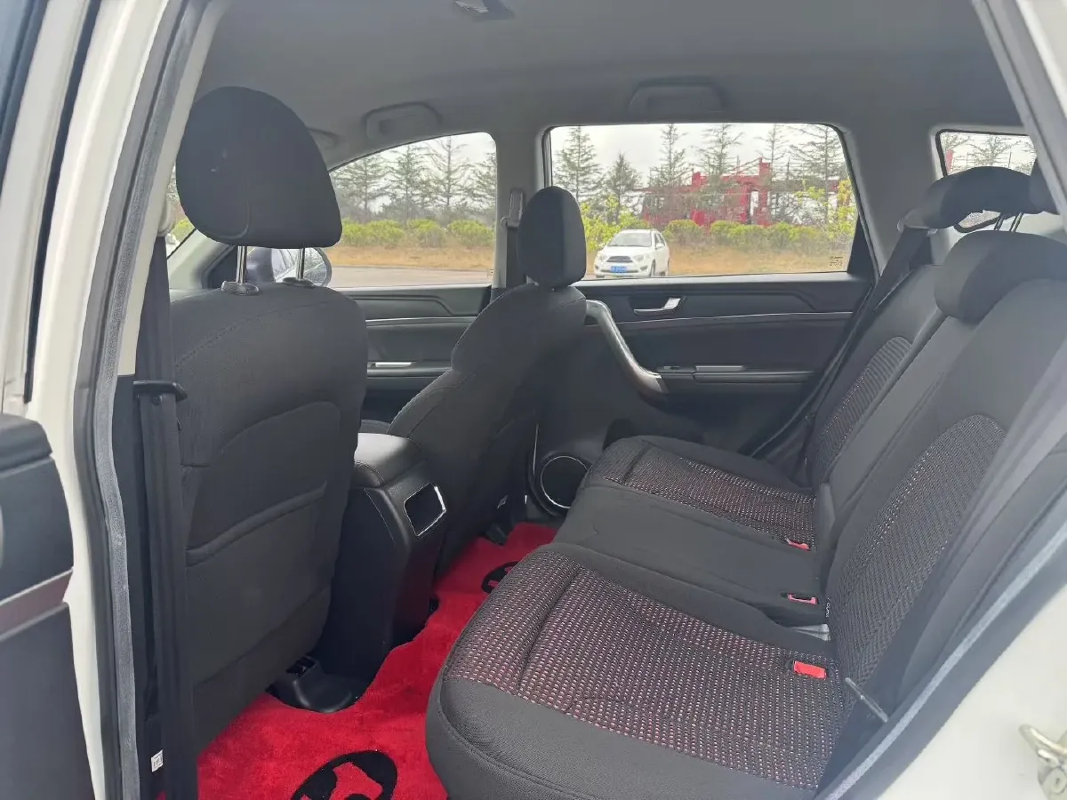 2019 Haval M6 1.5T 150HP L4 6MT,autocango,china used car exporter,china ev exporter,chinese used car exporter,chinese used ev exporter