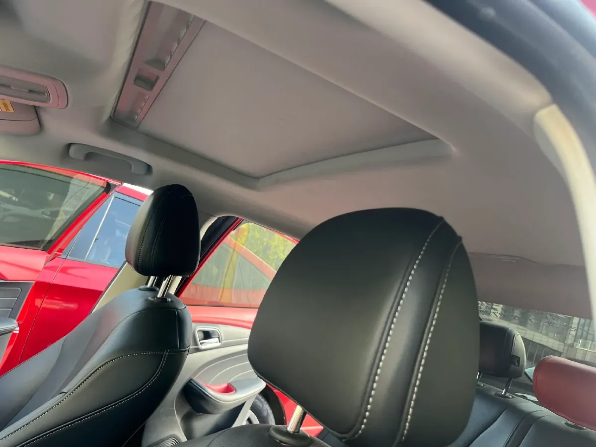 2019 Roewe i5 1.5L 120HP L4 CVT,autocango,china used car exporter,china ev exporter,chinese used car exporter,chinese used ev exporter