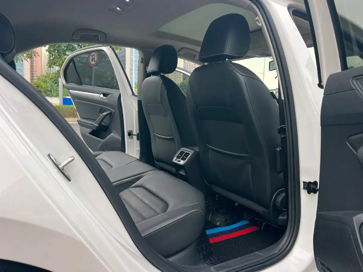 2021 Volkswagen Lamando 1.4T 150HP L4 7DCT,autocango,china used car exporter,china ev exporter,chinese used car exporter,chinese used ev exporter