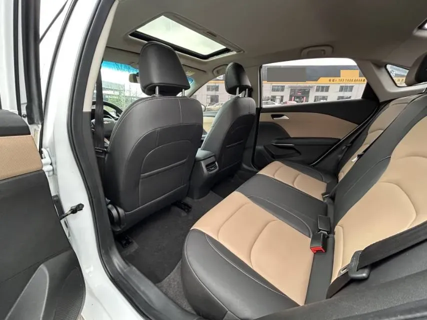 2021 Chevrolet Monza 1.5L 113HP L4 6AT,autocango,china used car exporter,china ev exporter,chinese used car exporter,chinese used ev exporter