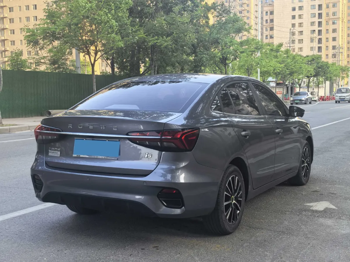 2021 Roewe i5 1.5L 120HP L4 CVT,autocango,china used car exporter,china ev exporter,chinese used car exporter,chinese used ev exporter