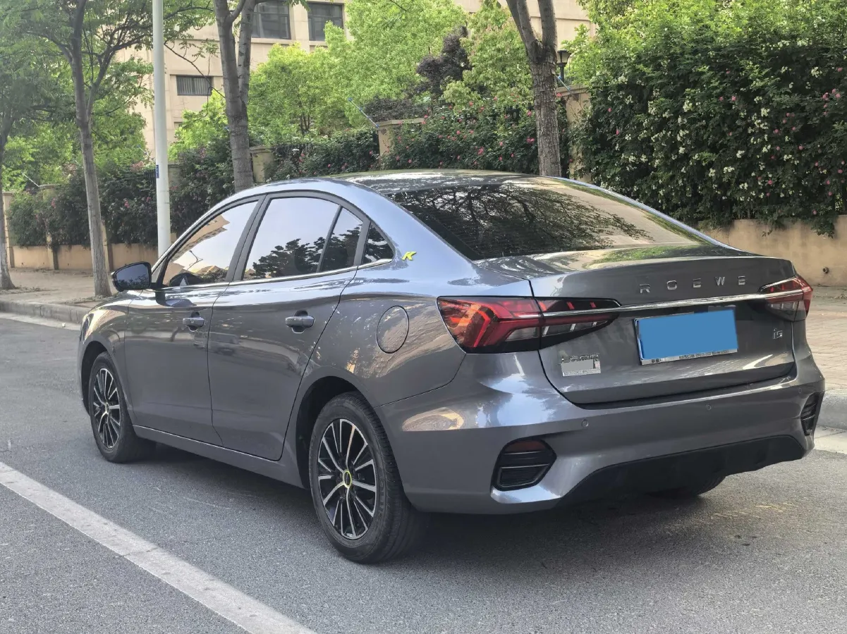 2021 Roewe i5 1.5L 120HP L4 CVT,autocango,china used car exporter,china ev exporter,chinese used car exporter,chinese used ev exporter