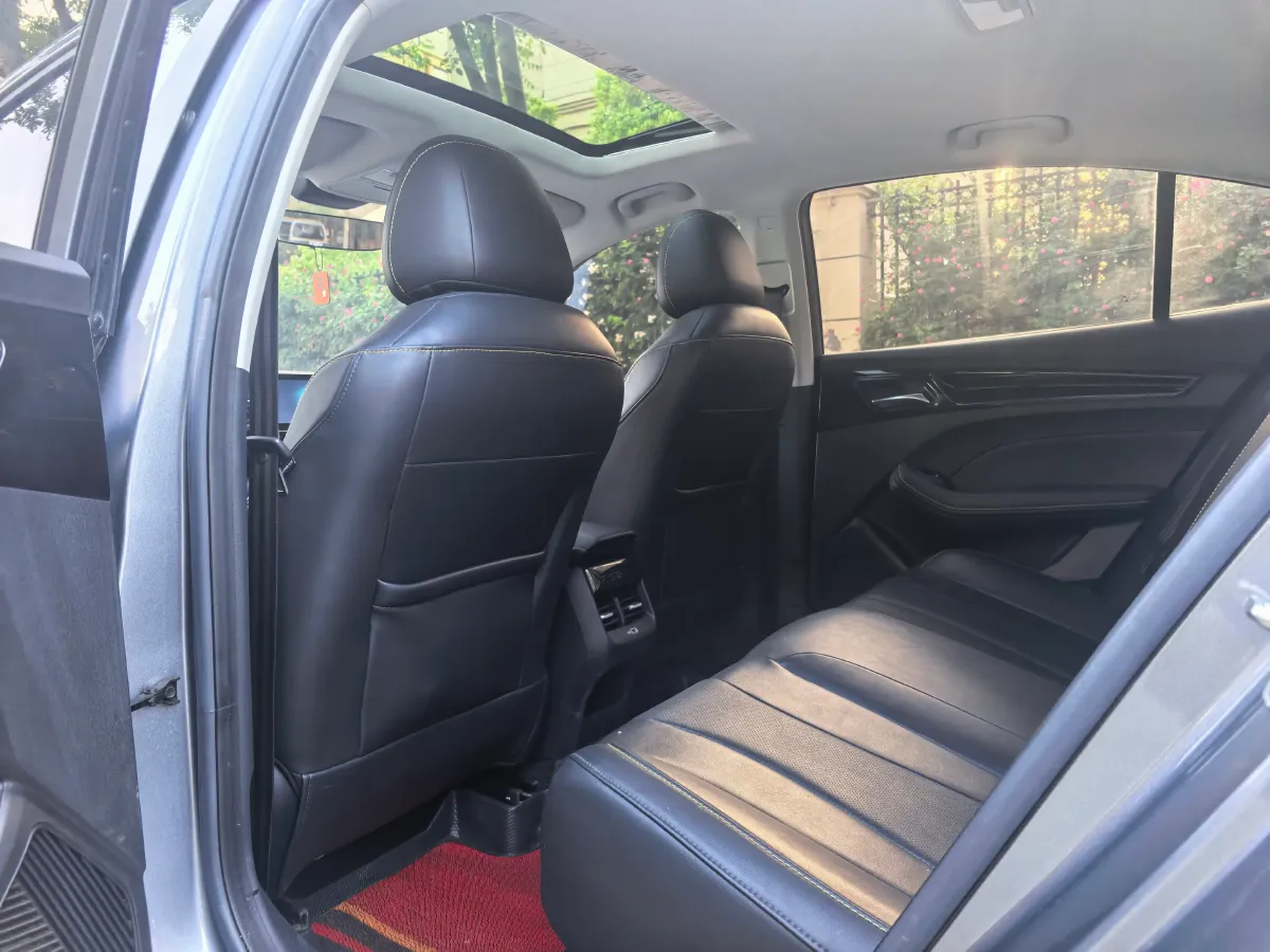 2021 Roewe i5 1.5L 120HP L4 CVT,autocango,china used car exporter,china ev exporter,chinese used car exporter,chinese used ev exporter