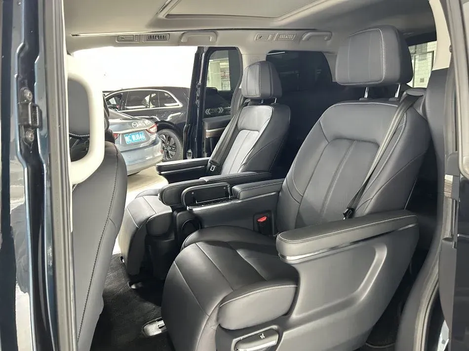 2021 GAC Trumpchi M8 2.0T 252HP L4 8AT,autocango,china used car exporter,china ev exporter,chinese used car exporter,chinese used ev exporter