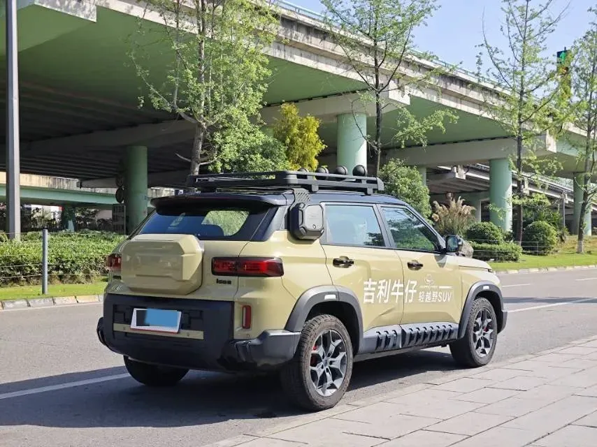 2025 Geely Cowboy 1.5T 181HP L4 7DCT,autocango,china used car exporter,china ev exporter,chinese used car exporter,chinese used ev exporter