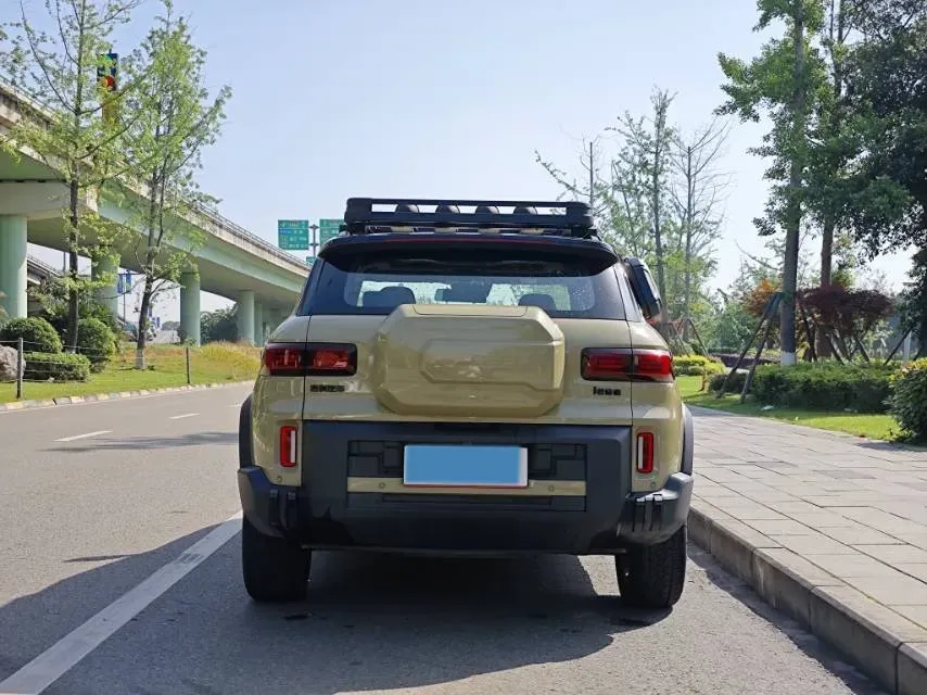 2025 Geely Cowboy 1.5T 181HP L4 7DCT,autocango,china used car exporter,china ev exporter,chinese used car exporter,chinese used ev exporter