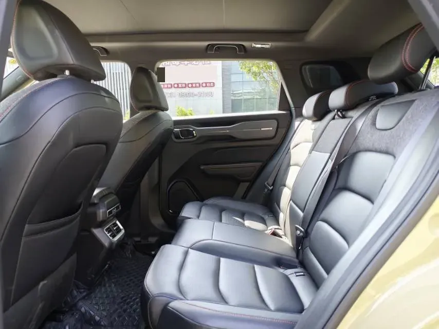 2025 Geely Cowboy 1.5T 181HP L4 7DCT,autocango,china used car exporter,china ev exporter,chinese used car exporter,chinese used ev exporter