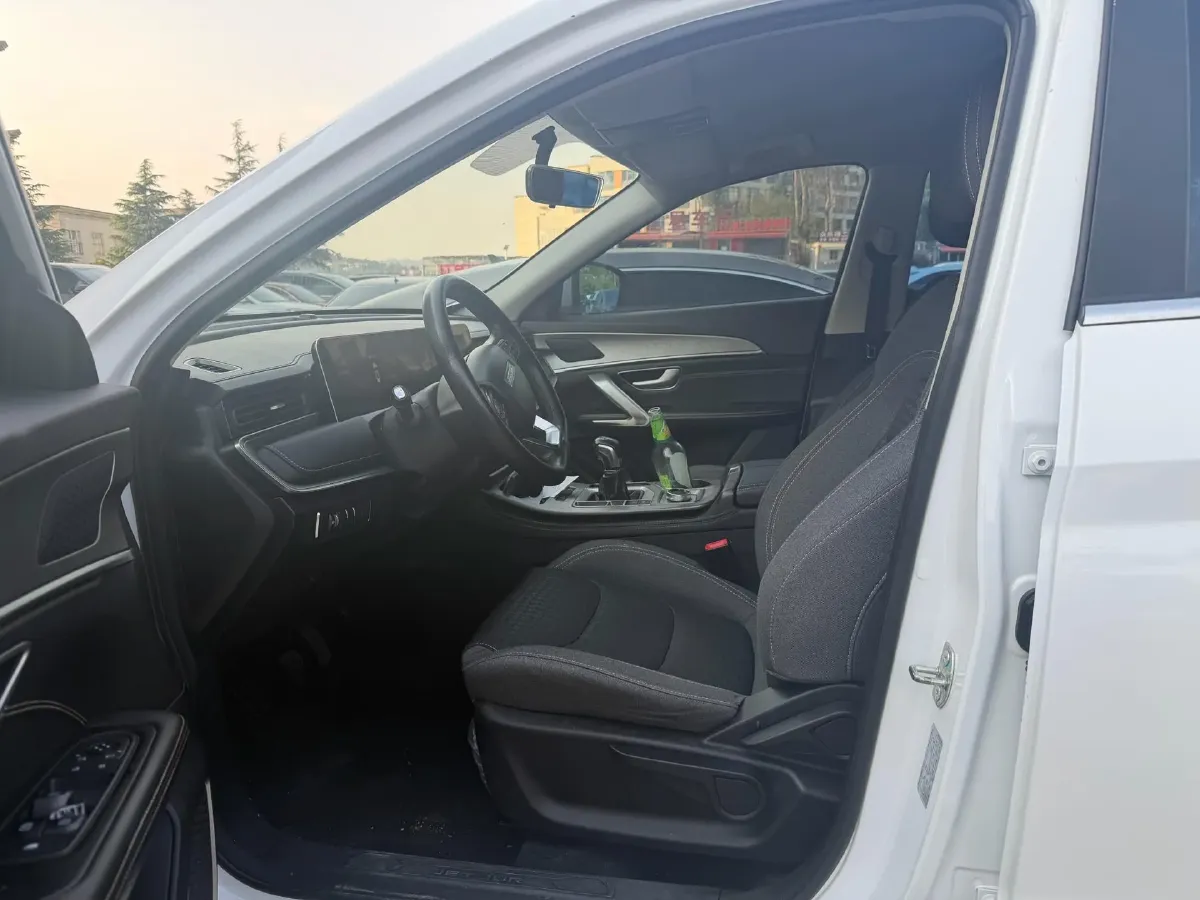 2021 Jetour X70 Plus 1.5T 156HP L4 6MT,autocango,china used car exporter,china ev exporter,chinese used car exporter,chinese used ev exporter