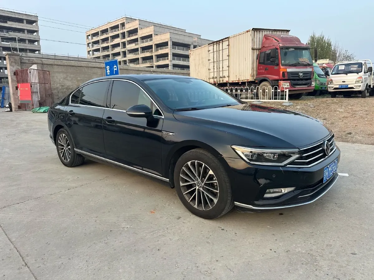 2020 Volkswagen Magotan 2.0T 186HP L4 7DCT,autocango,china used car exporter,china ev exporter,chinese used car exporter,chinese used ev exporter