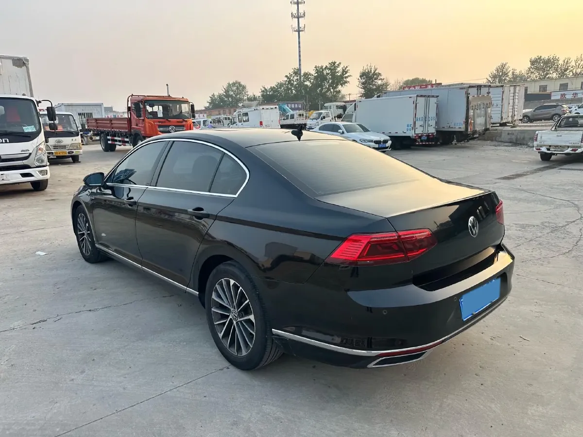 2020 Volkswagen Magotan 2.0T 186HP L4 7DCT,autocango,china used car exporter,china ev exporter,chinese used car exporter,chinese used ev exporter