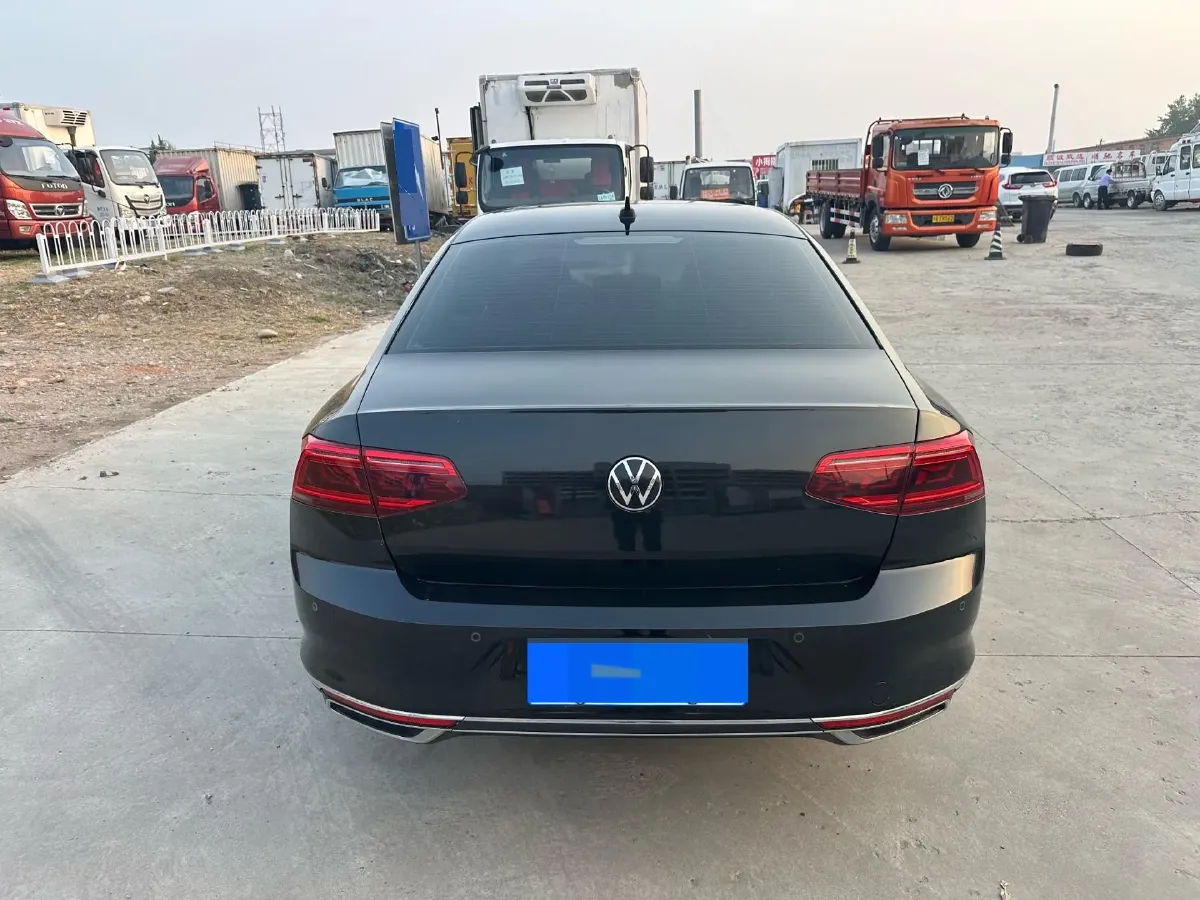 2020 Volkswagen Magotan 2.0T 186HP L4 7DCT,autocango,china used car exporter,china ev exporter,chinese used car exporter,chinese used ev exporter