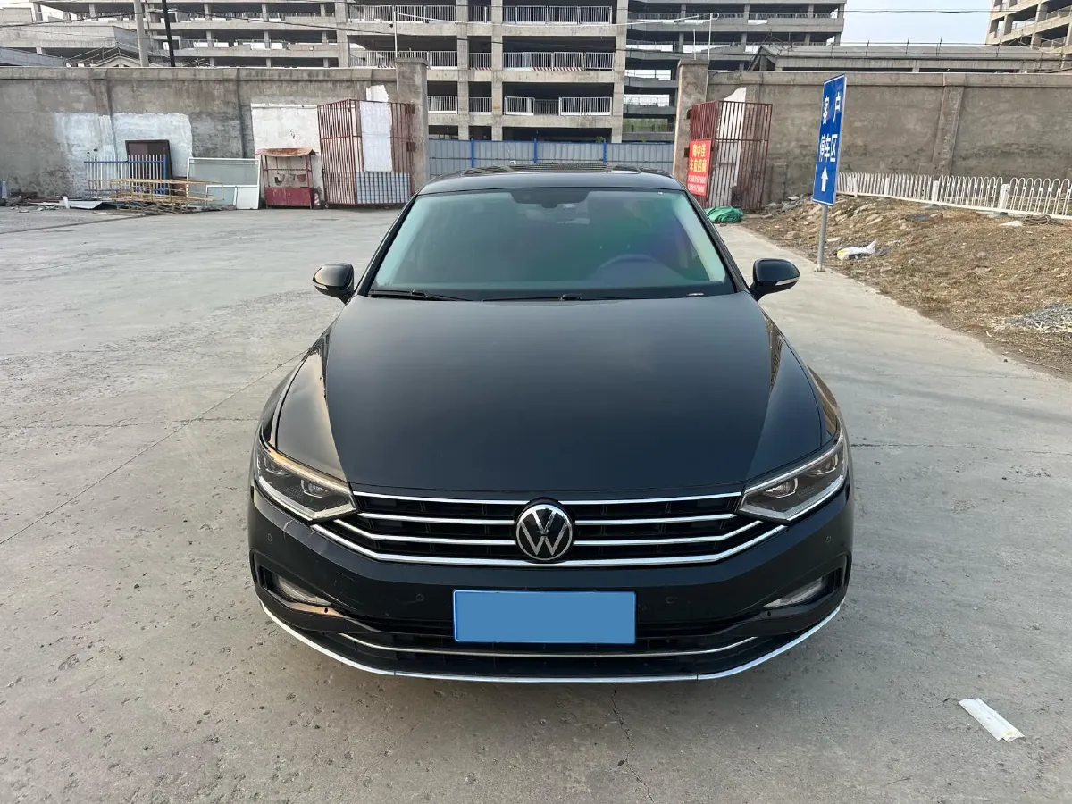 2020 Volkswagen Magotan 2.0T 186HP L4 7DCT,autocango,china used car exporter,china ev exporter,chinese used car exporter,chinese used ev exporter