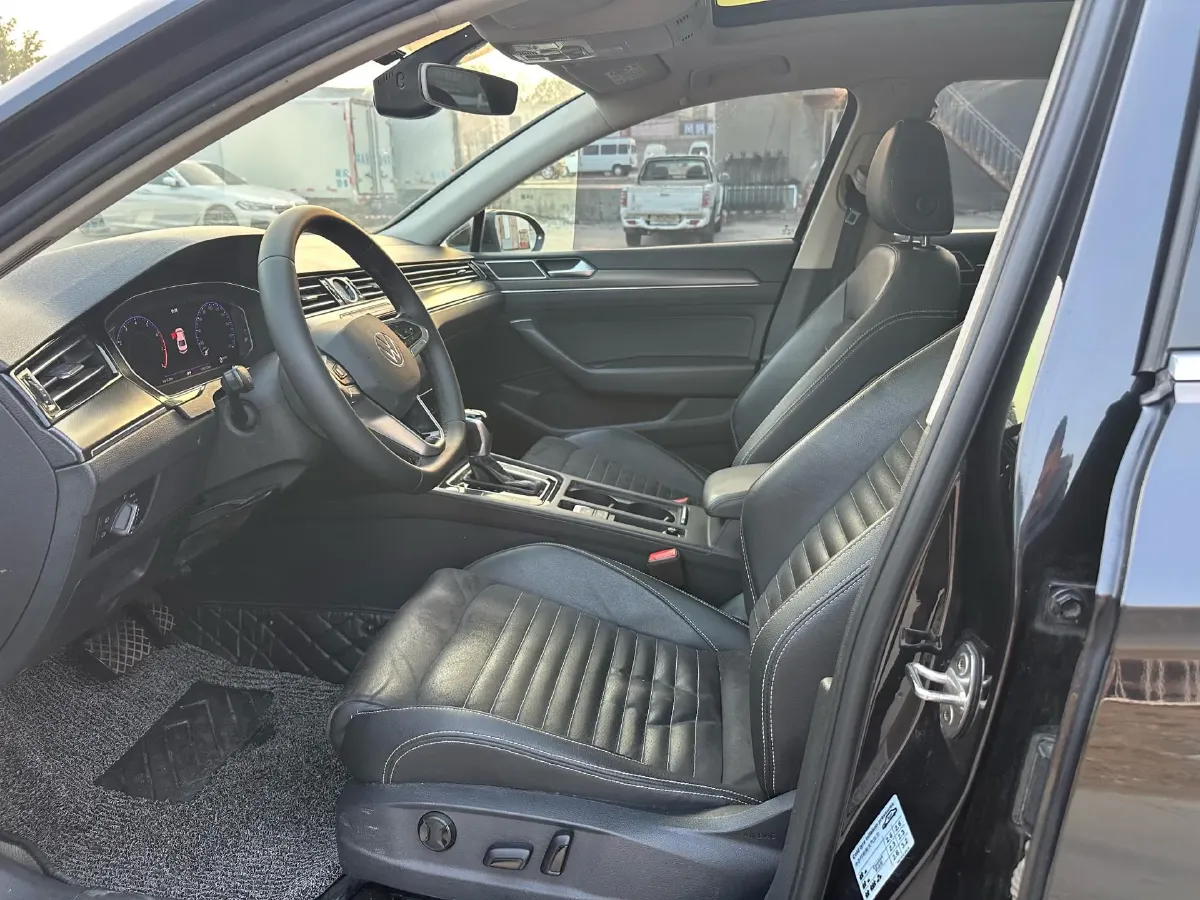 2020 Volkswagen Magotan 2.0T 186HP L4 7DCT,autocango,china used car exporter,china ev exporter,chinese used car exporter,chinese used ev exporter