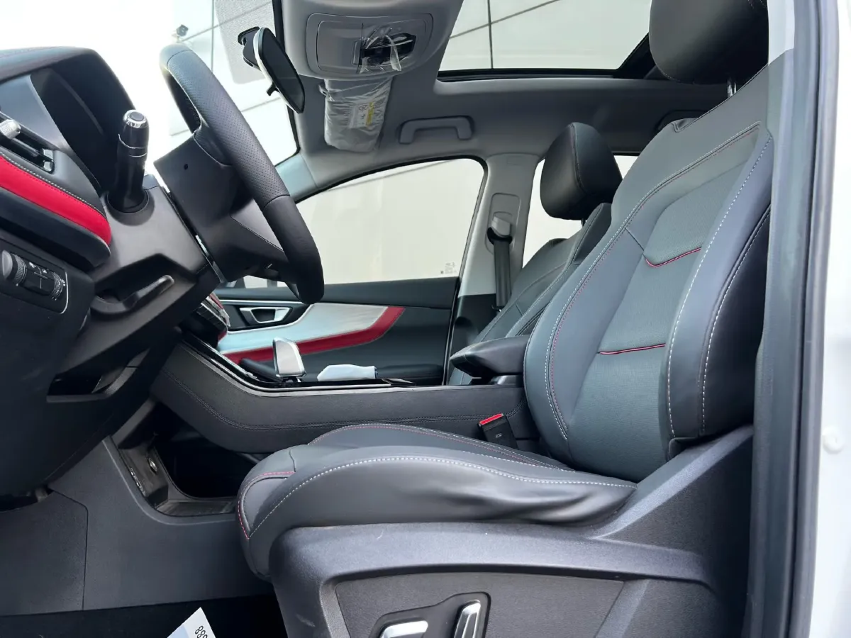 2022 Chery Tiggo 7 1.5T 156HP L4 CVT,autocango,china used car exporter,china ev exporter,chinese used car exporter,chinese used ev exporter