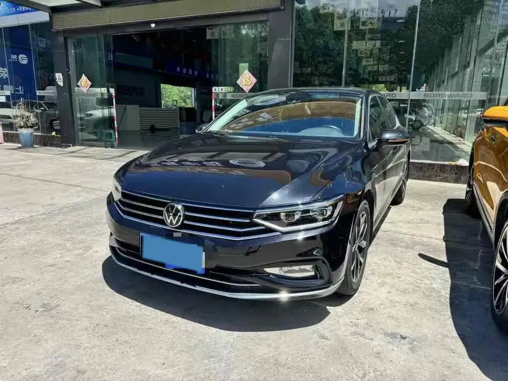 2020 Volkswagen Magotan 2.0T 186HP L4 7DCT,autocango,china used car exporter,china ev exporter,chinese used car exporter,chinese used ev exporter
