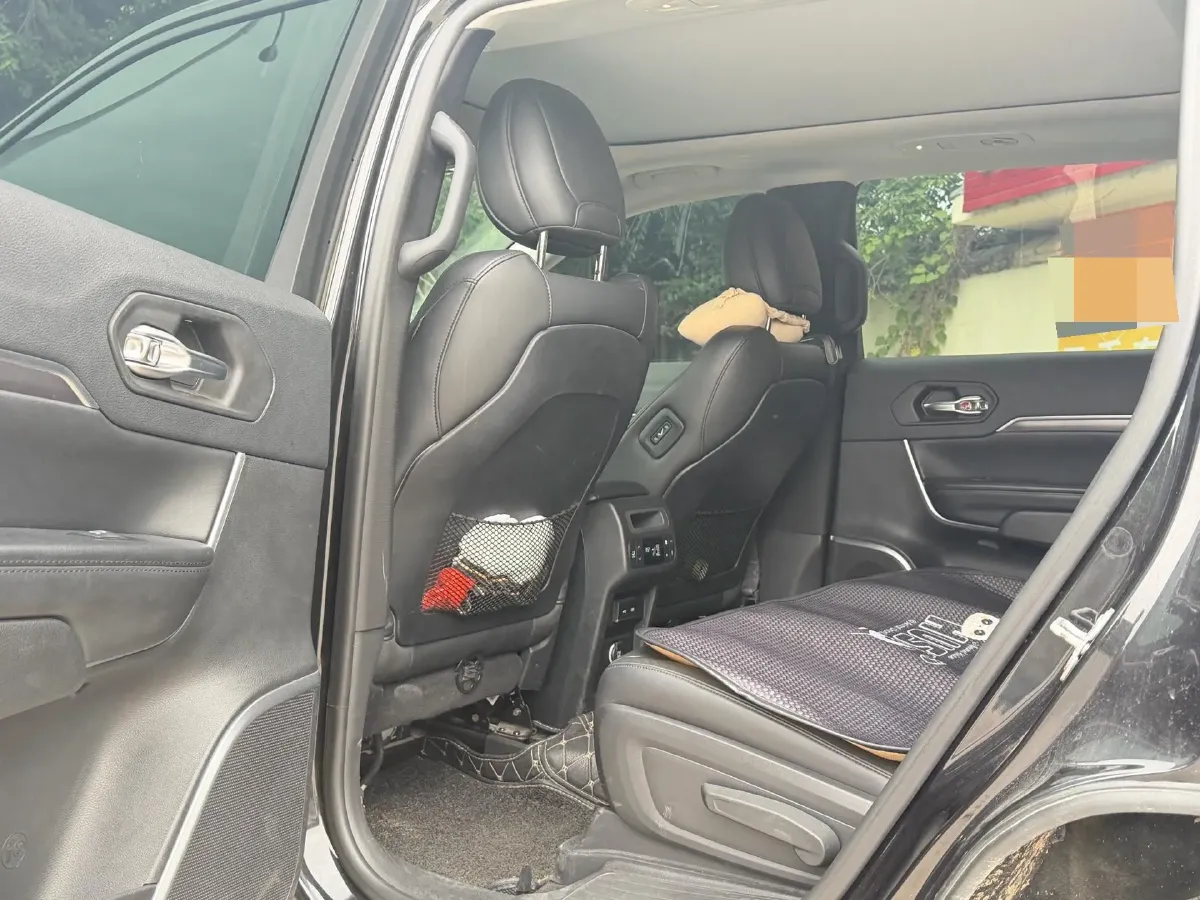 2018 Jeep Grand Commander 2.0T 265HP L4 9AT,autocango,china used car exporter,china ev exporter,chinese used car exporter,chinese used ev exporter