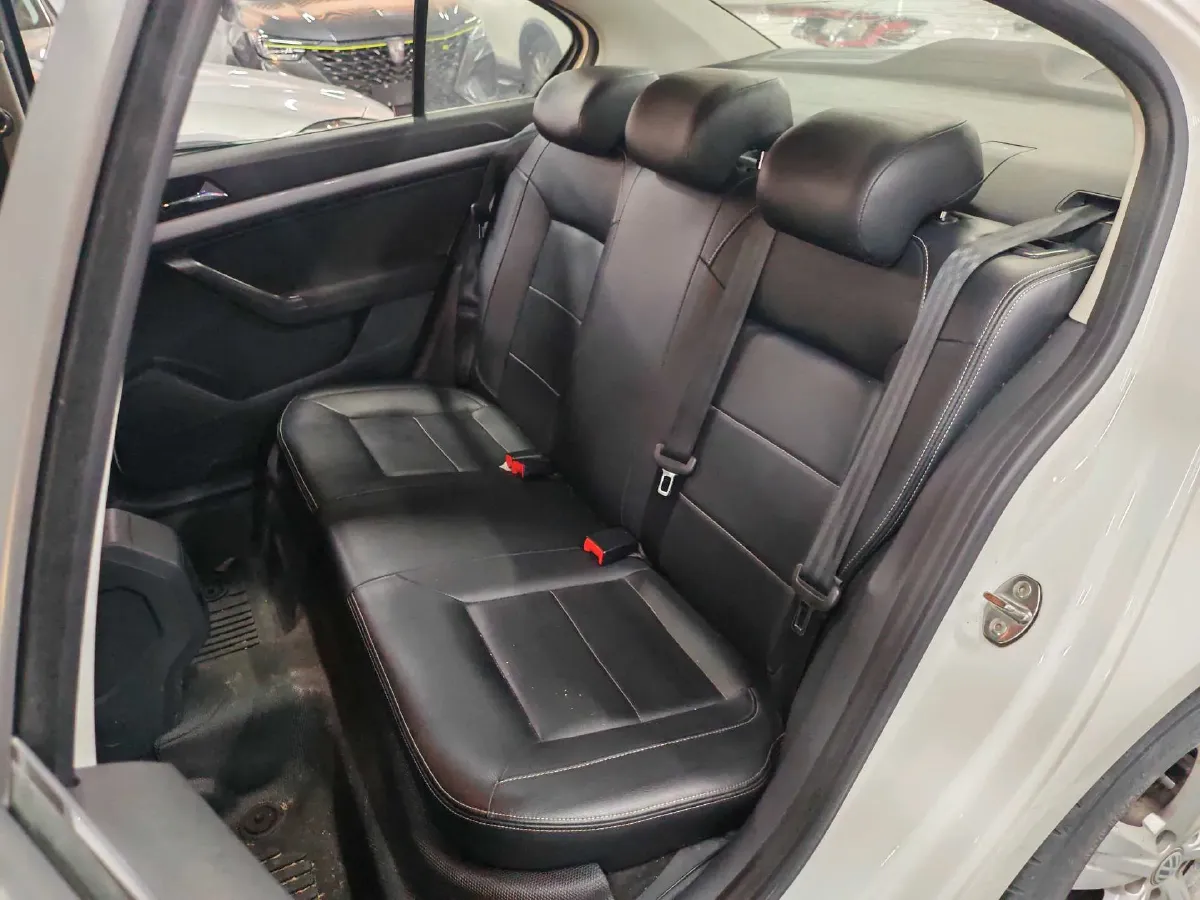 2017 Buick Excelle 1.5L 114HP L4 5MT,autocango,china used car exporter,china ev exporter,chinese used car exporter,chinese used ev exporter