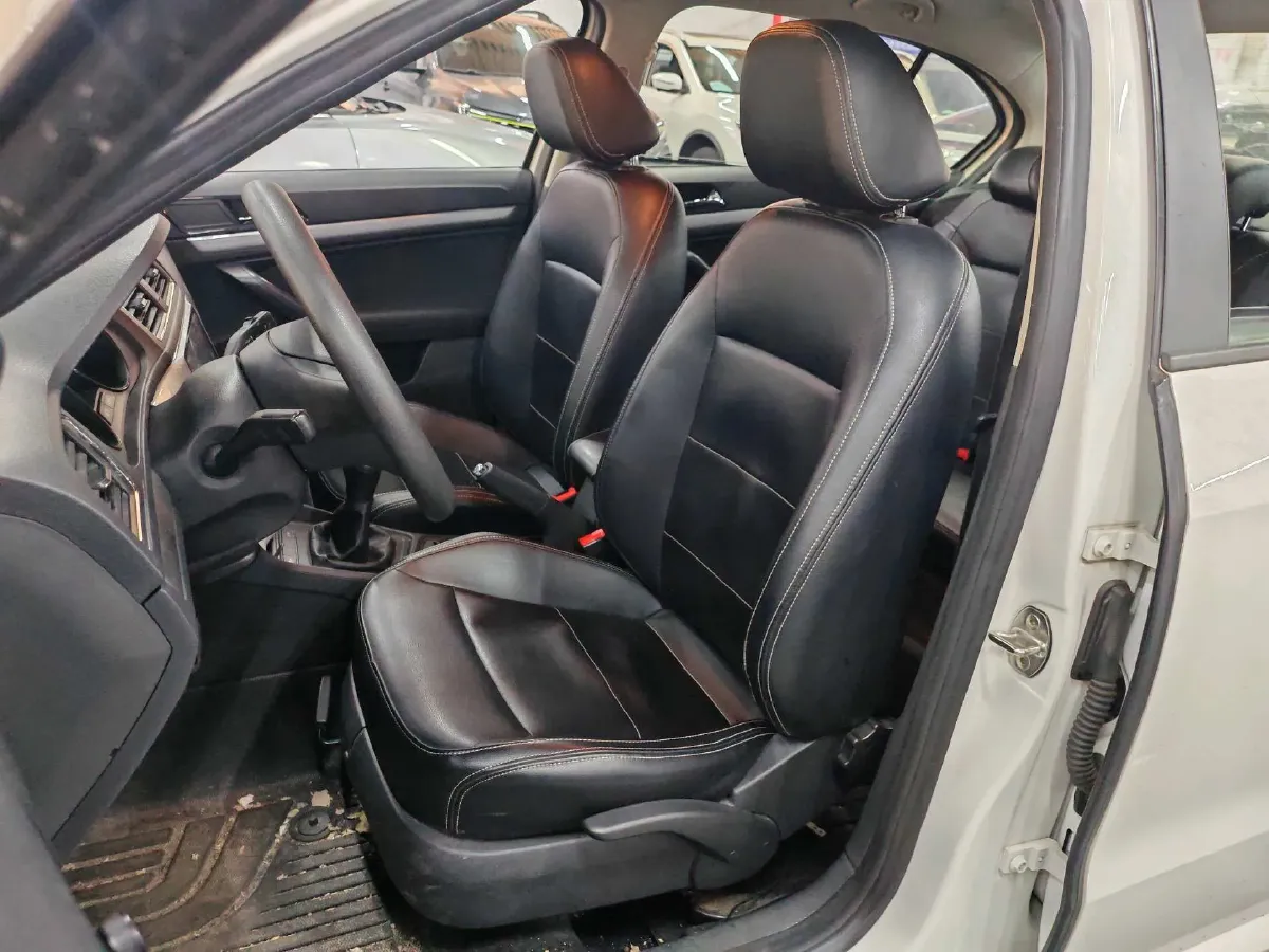 2017 Buick Excelle 1.5L 114HP L4 5MT,autocango,china used car exporter,china ev exporter,chinese used car exporter,chinese used ev exporter