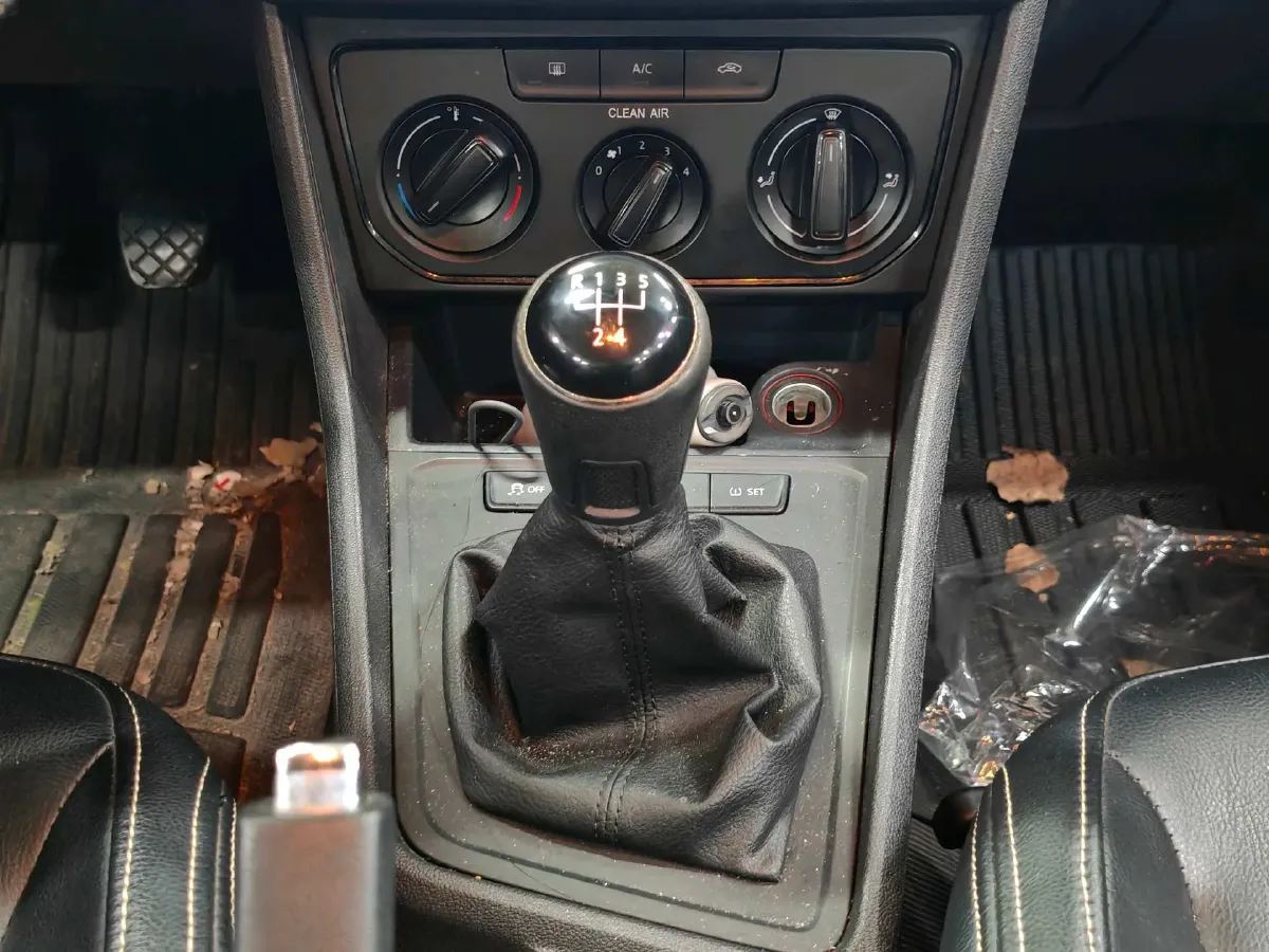 2017 Buick Excelle 1.5L 114HP L4 5MT,autocango,china used car exporter,china ev exporter,chinese used car exporter,chinese used ev exporter