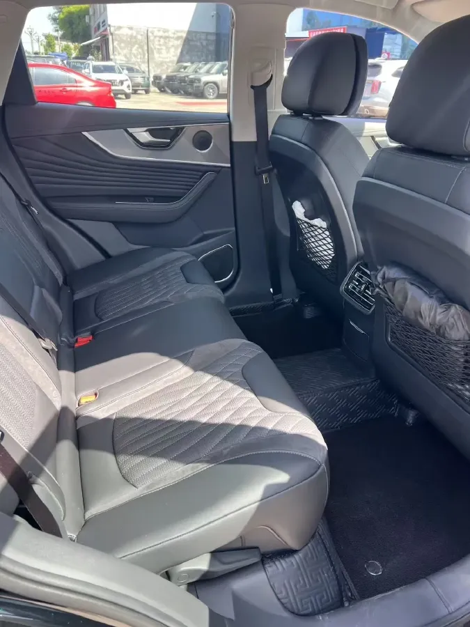 2023 HongQi HS5 2.0T 252HP L4 8AT,autocango,china used car exporter,china ev exporter,chinese used car exporter,chinese used ev exporter