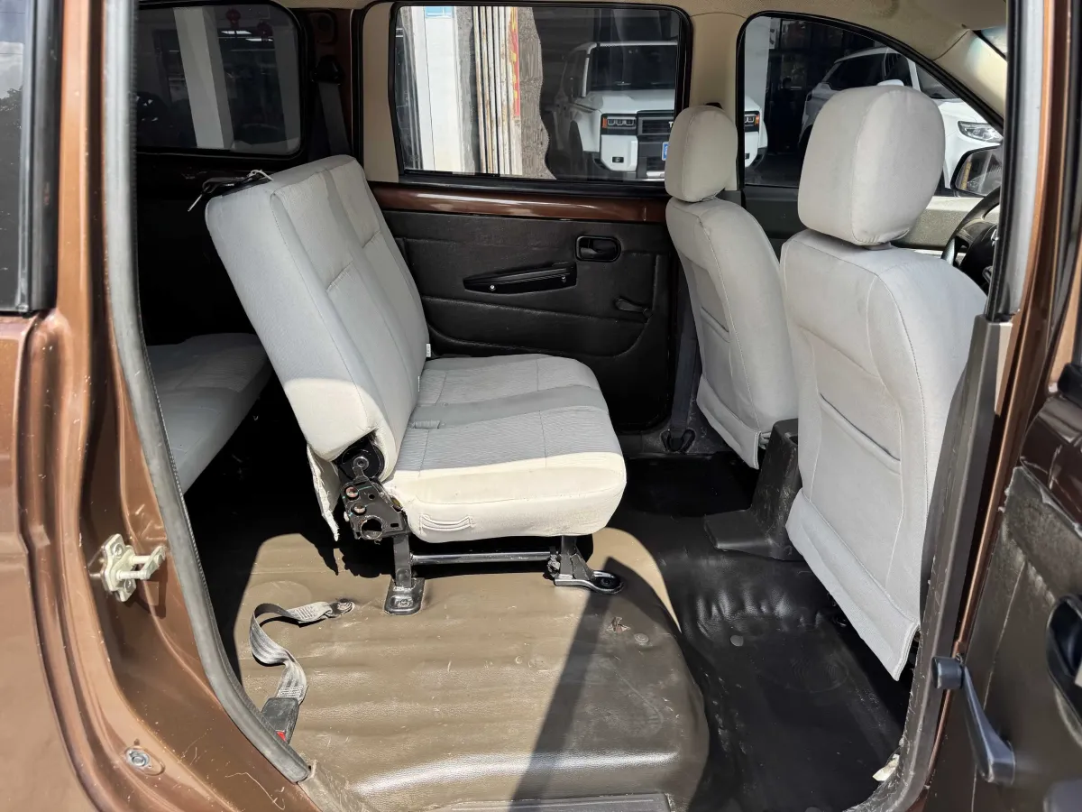 2018 WuLing HongGuang 1.5L 105HP L4 5MT,autocango,china used car exporter,china ev exporter,chinese used car exporter,chinese used ev exporter