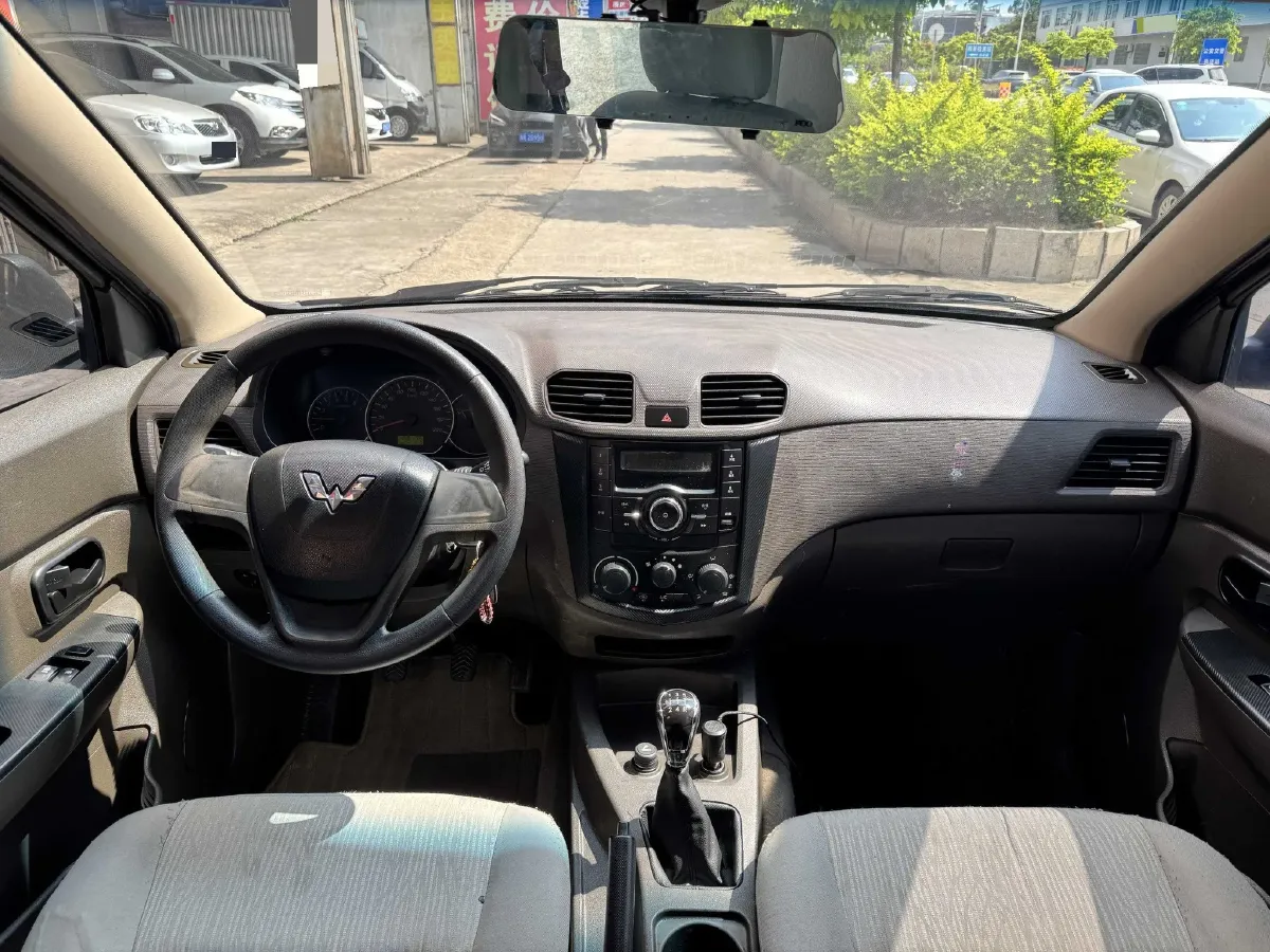 2018 WuLing HongGuang 1.5L 105HP L4 5MT,autocango,china used car exporter,china ev exporter,chinese used car exporter,chinese used ev exporter