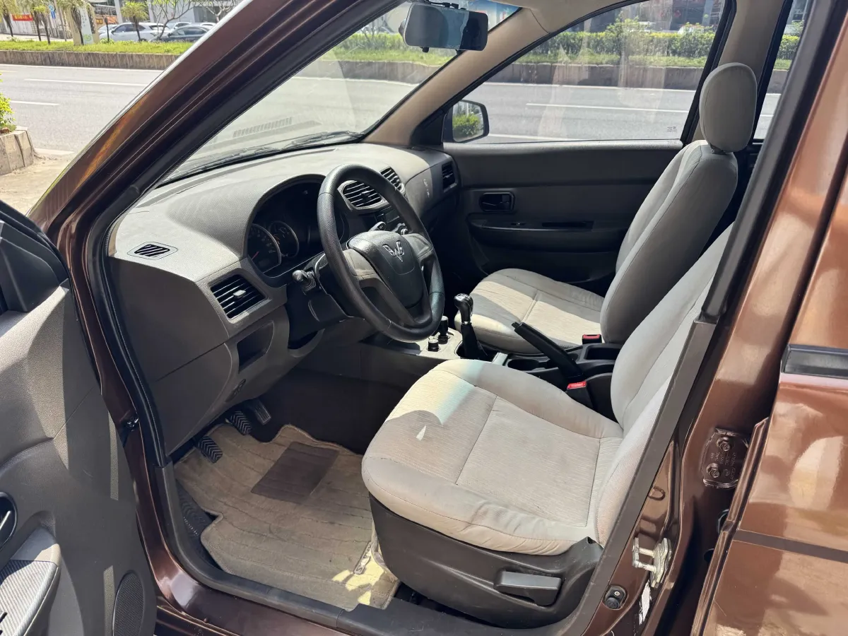 2018 WuLing HongGuang 1.5L 105HP L4 5MT,autocango,china used car exporter,china ev exporter,chinese used car exporter,chinese used ev exporter