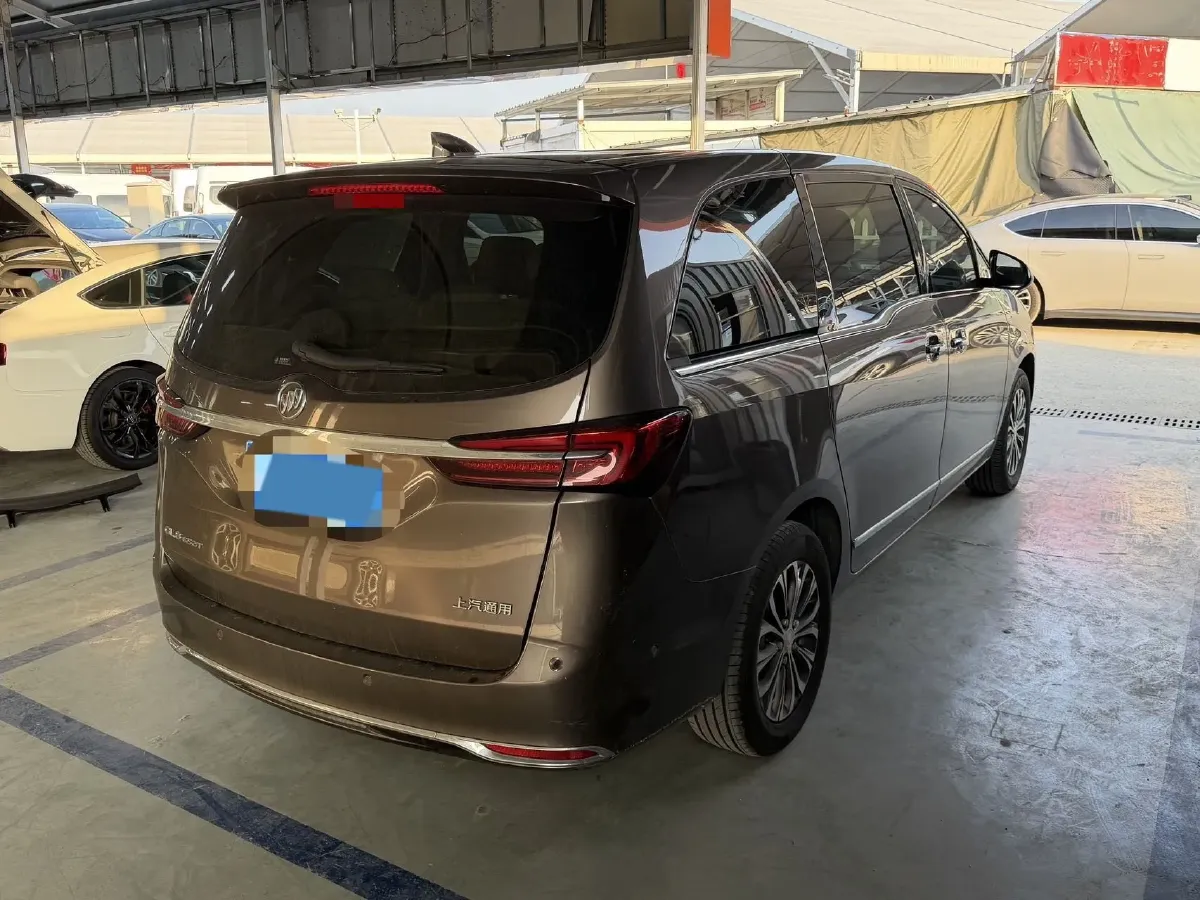 2021 Buick GL8 2.0T 237HP L4 9AT,autocango,china used car exporter,china ev exporter,chinese used car exporter,chinese used ev exporter