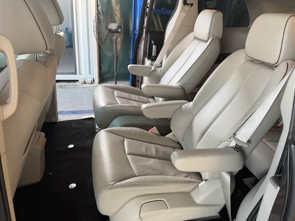 2021 Buick GL8 2.0T 237HP L4 9AT,autocango,china used car exporter,china ev exporter,chinese used car exporter,chinese used ev exporter