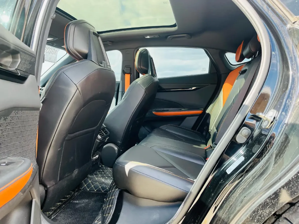 2023 ChangAn UNI-V 1.5T 188HP L4 7DCT,autocango,china used car exporter,china ev exporter,chinese used car exporter,chinese used ev exporter