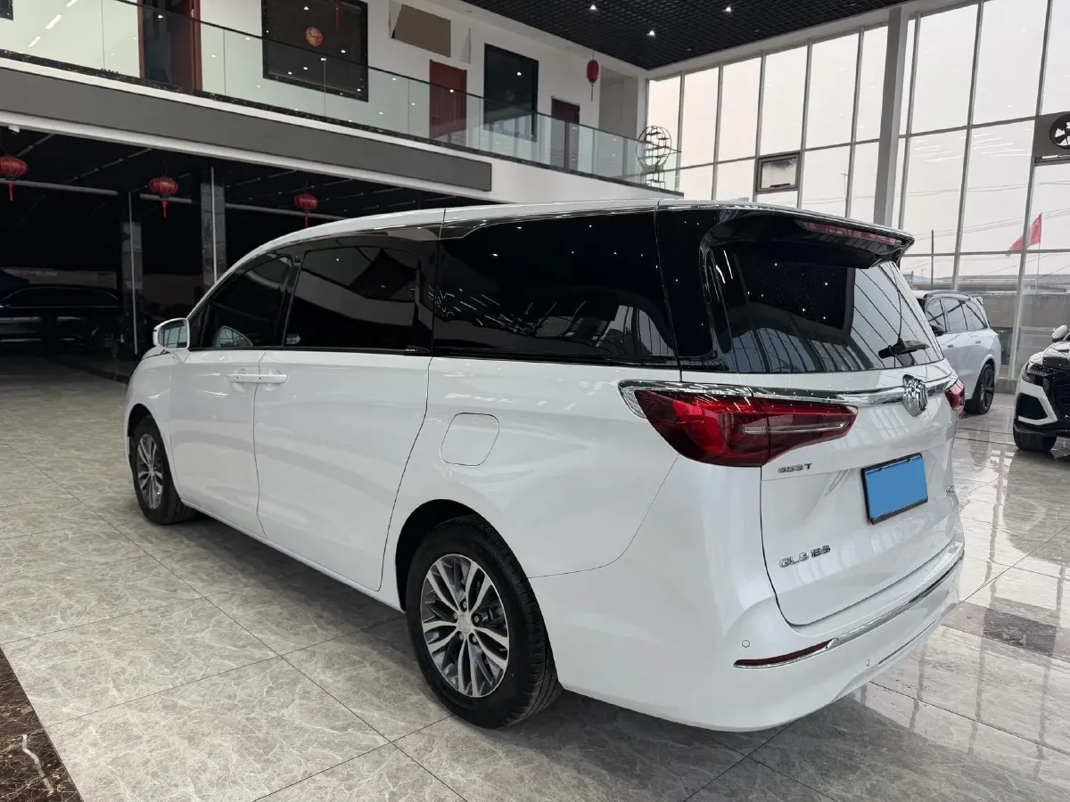 2022 Buick GL8 2.0T 237HP L4 9AT,autocango,china used car exporter,china ev exporter,chinese used car exporter,chinese used ev exporter