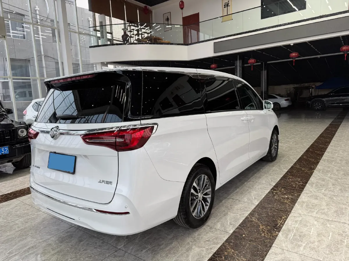 2022 Buick GL8 2.0T 237HP L4 9AT,autocango,china used car exporter,china ev exporter,chinese used car exporter,chinese used ev exporter