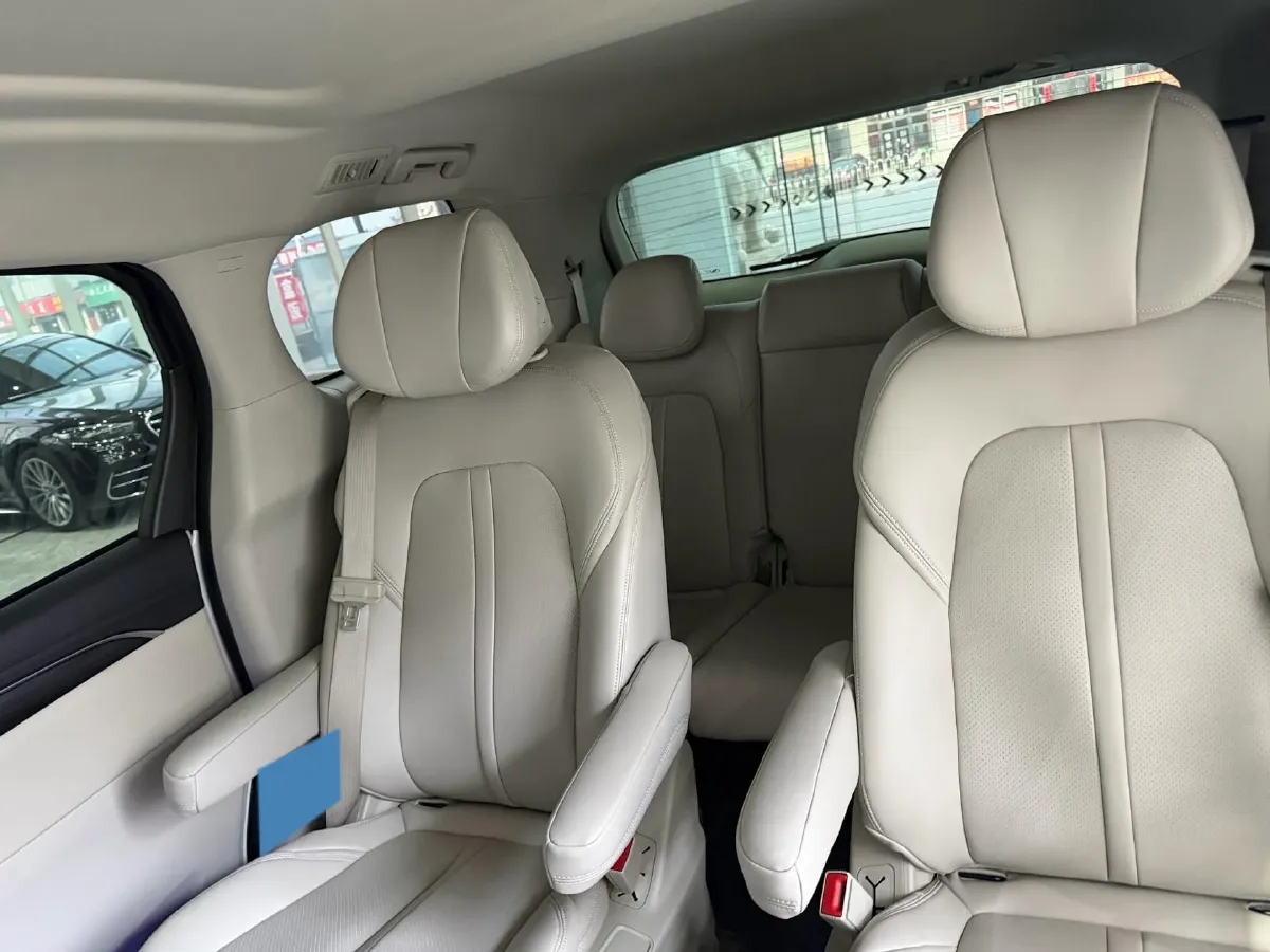 2022 Buick GL8 2.0T 237HP L4 9AT,autocango,china used car exporter,china ev exporter,chinese used car exporter,chinese used ev exporter