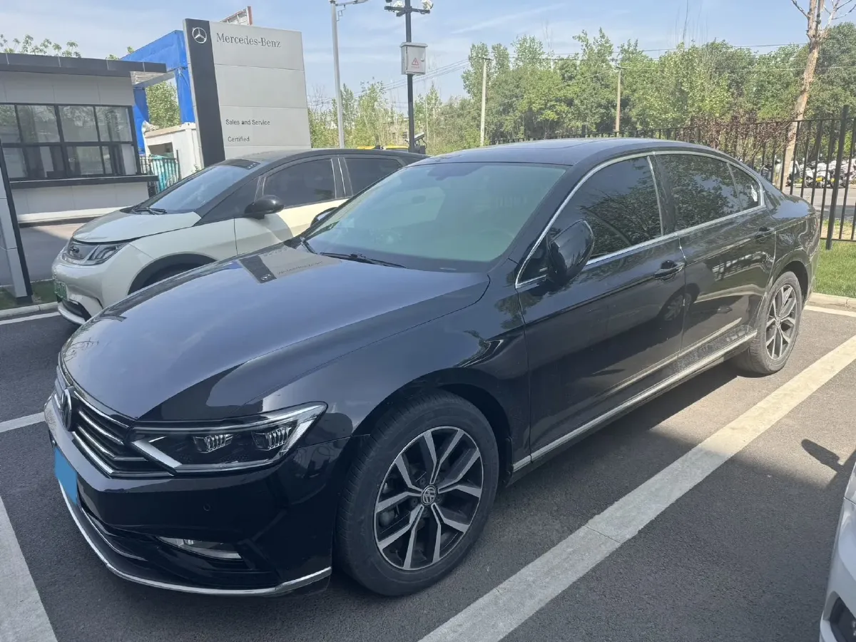 2020 Volkswagen Magotan 2.0T 186HP L4 7DCT,autocango,china used car exporter,china ev exporter,chinese used car exporter,chinese used ev exporter