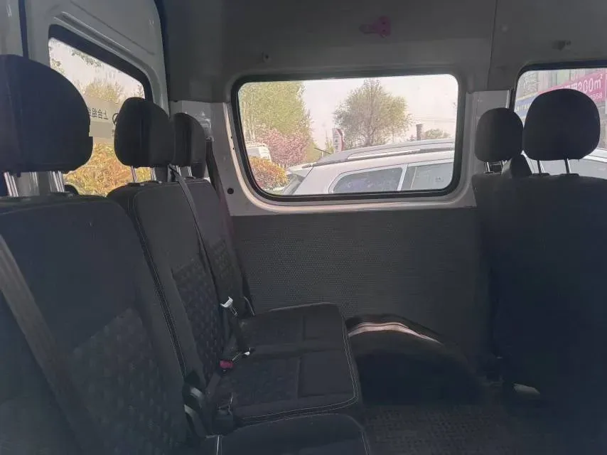 2019 MAXUS XinTu V80 2.5T 136HP L4 6MT,autocango,china used car exporter,china ev exporter,chinese used car exporter,chinese used ev exporter