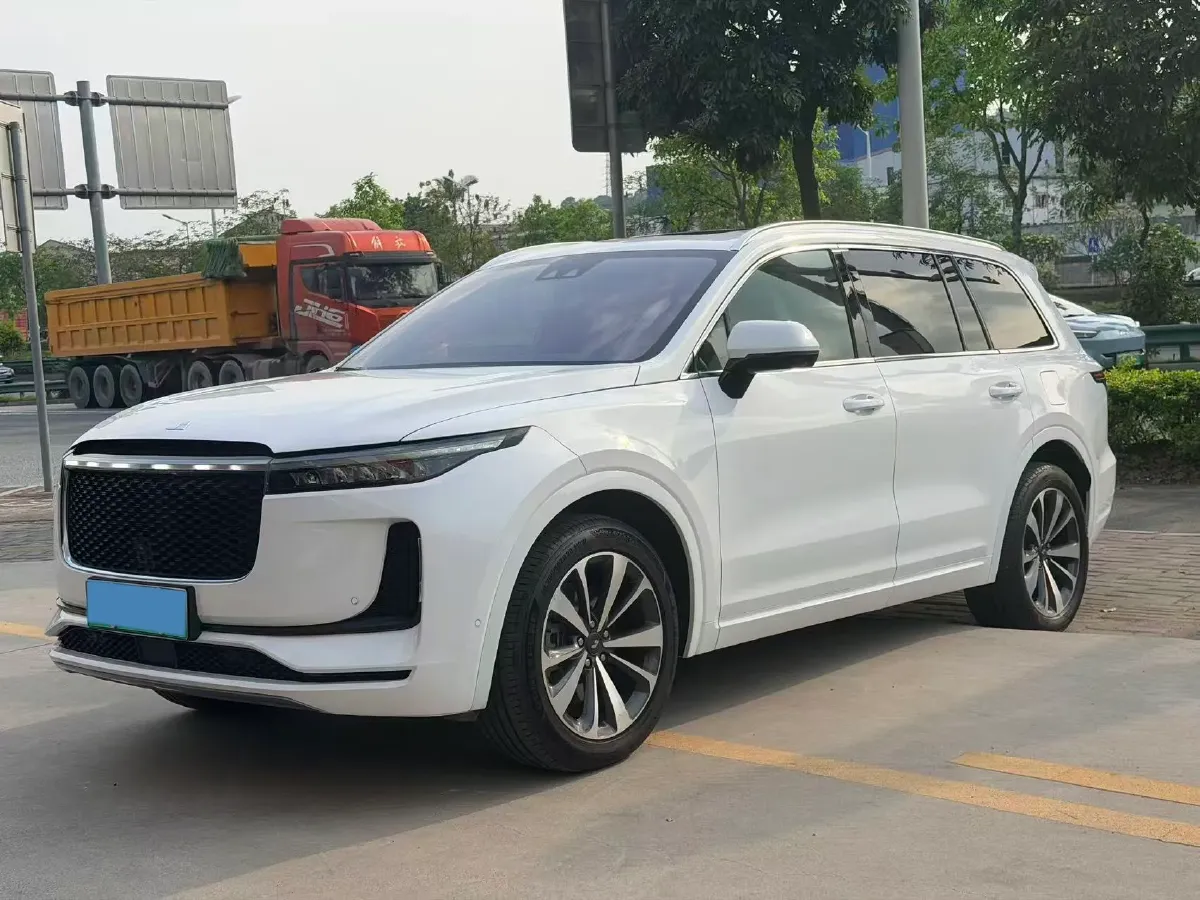 2020 Li ONE Range Extended 131HP REEV 40.5KWH,autocango,china used car exporter,china ev exporter,chinese used car exporter,chinese used ev exporter