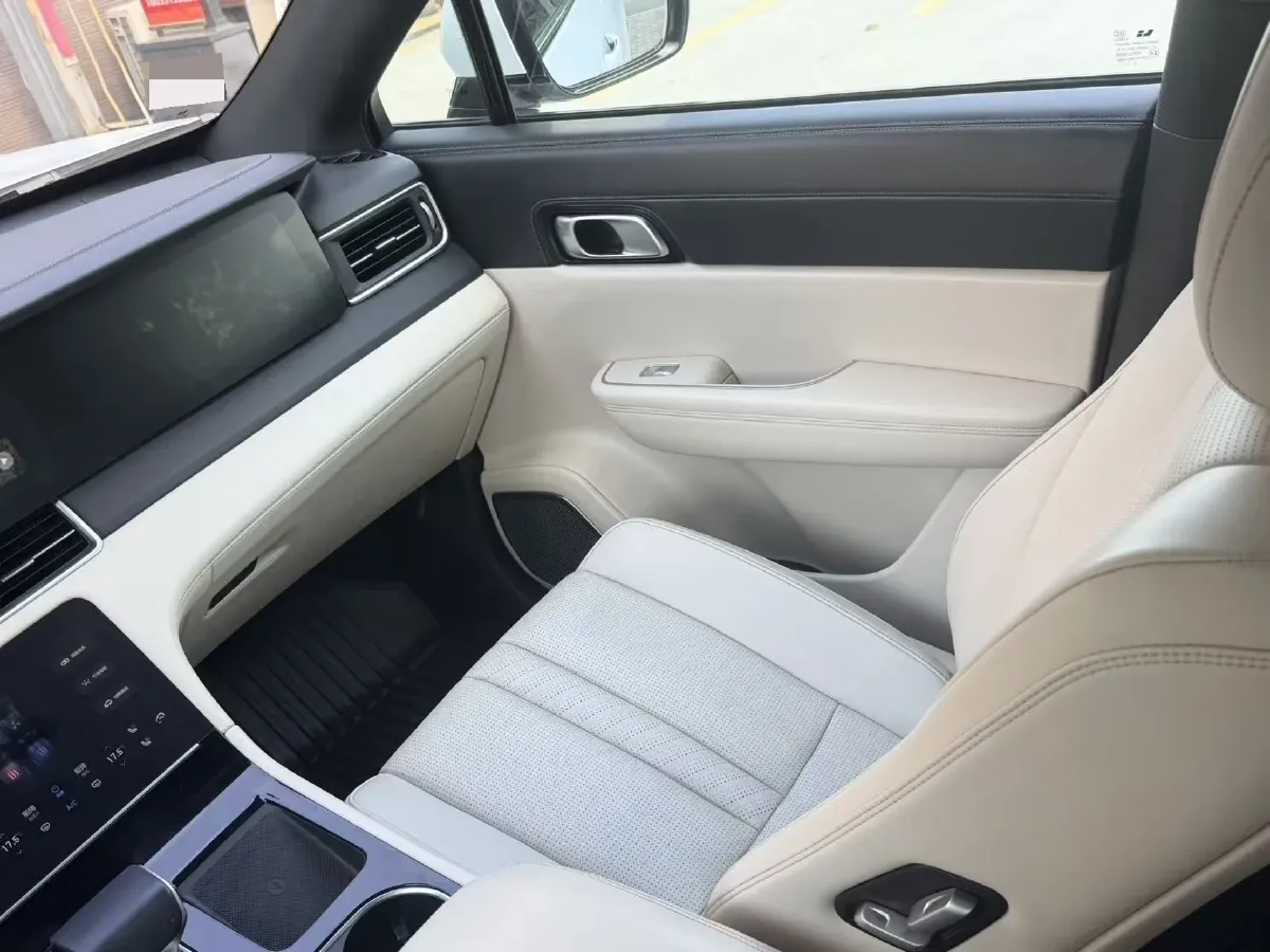 2020 Li ONE Range Extended 131HP REEV 40.5KWH,autocango,china used car exporter,china ev exporter,chinese used car exporter,chinese used ev exporter