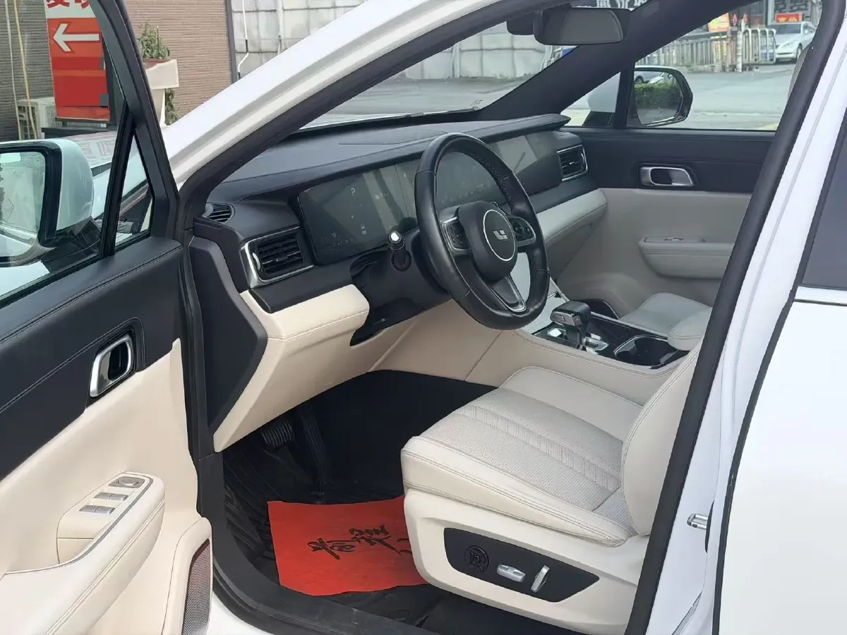 2020 Li ONE Range Extended 131HP REEV 40.5KWH,autocango,china used car exporter,china ev exporter,chinese used car exporter,chinese used ev exporter